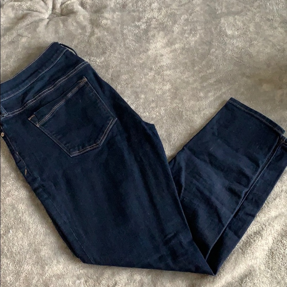 Mid rise dark wash jegging